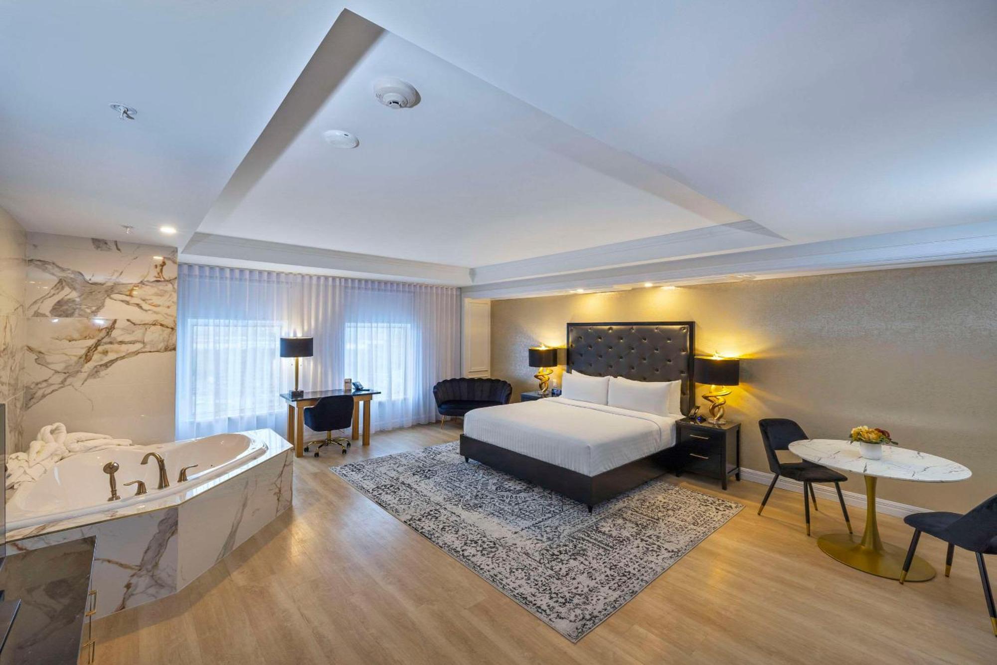 Halifax Tower Hotel & Conference Centre, Ascend Hotel Collection Екстериор снимка